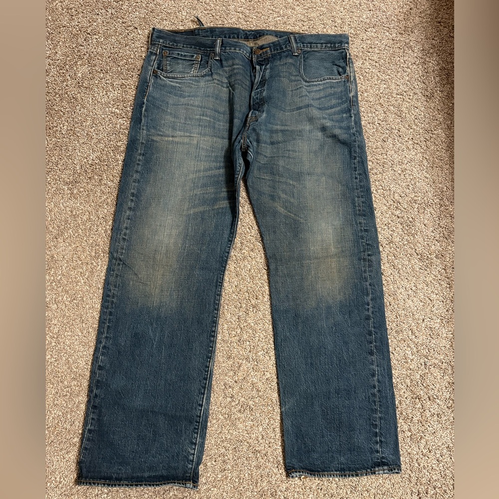 Levi's 501
Relaxed Fit Denim Jeans - Dark Blue